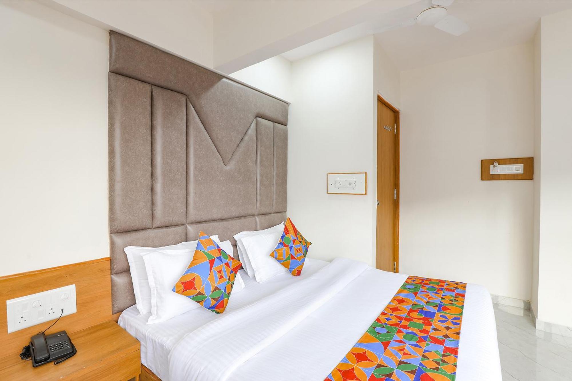Fabhotel Crystal I - Gandhinagar Ngoại thất bức ảnh