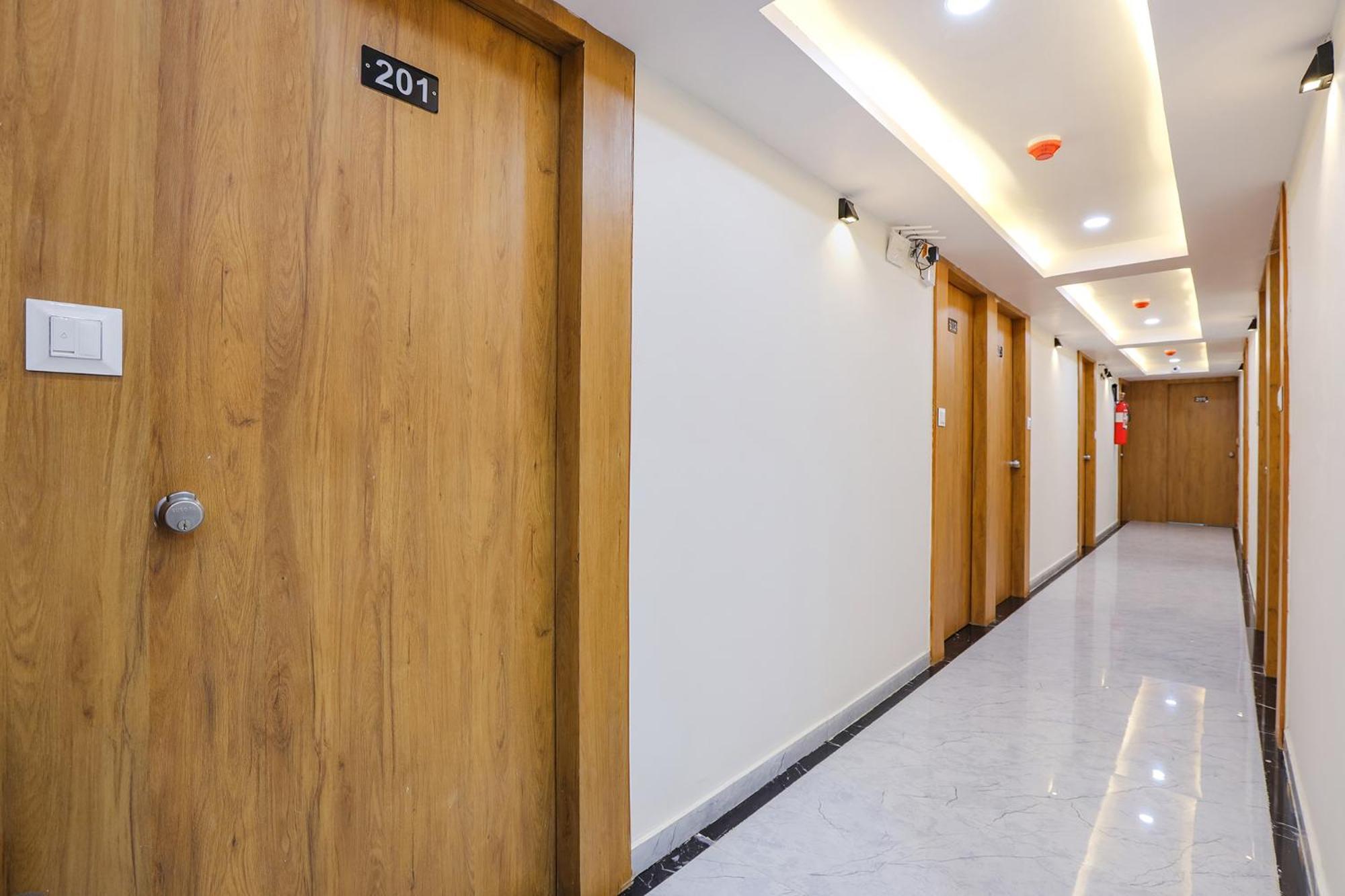 Fabhotel Crystal I - Gandhinagar Ngoại thất bức ảnh